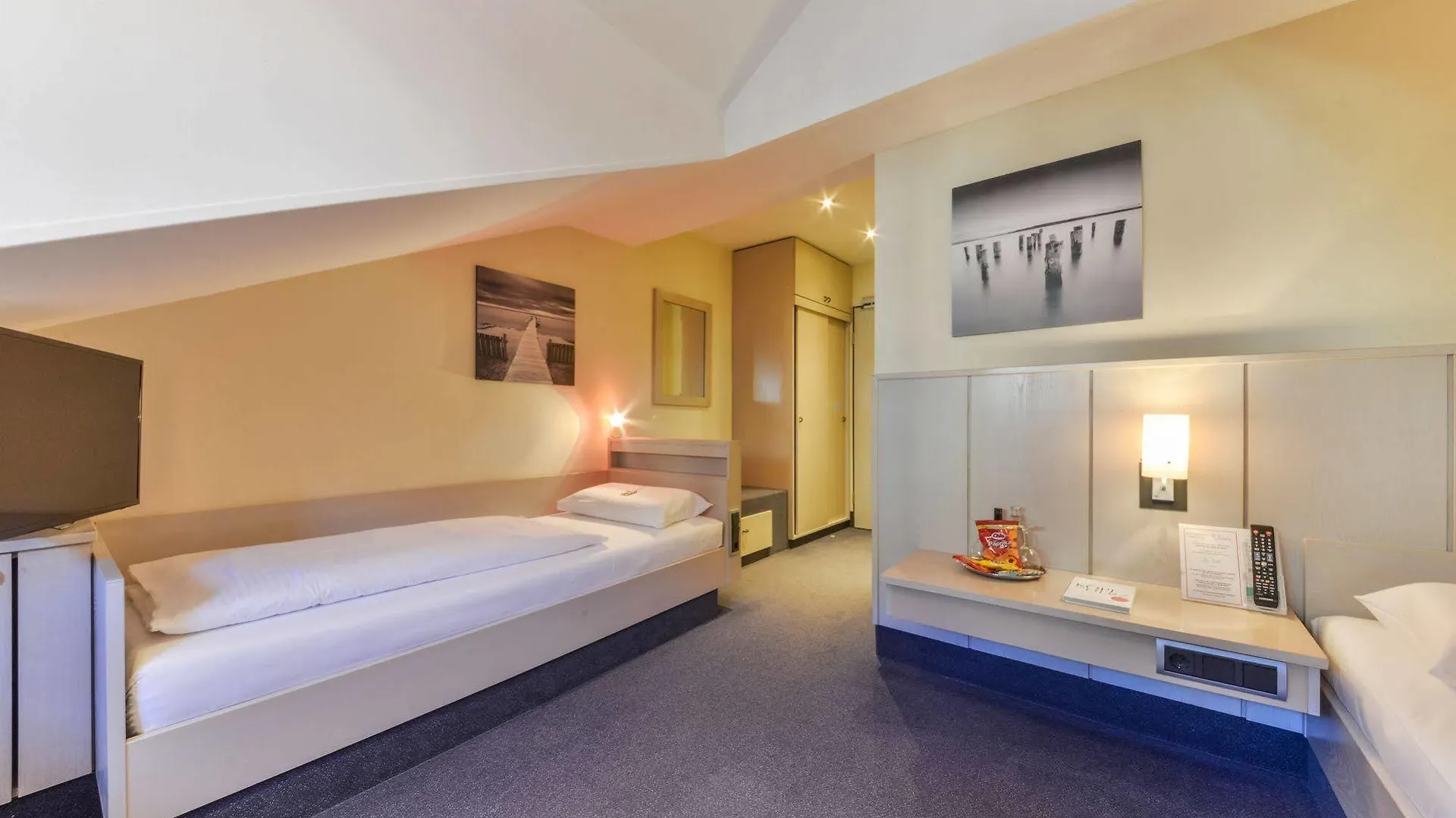 Hotel Schiller Olching 3*,